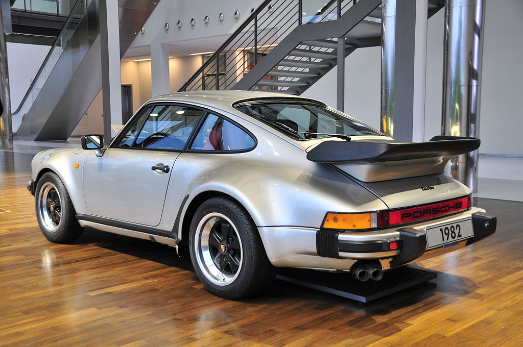 930 (1975–1989)